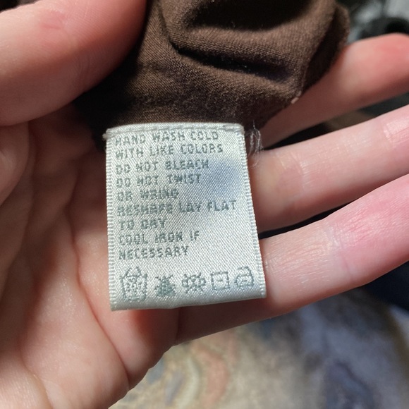 August Silk Ascot style tank top. Size M. - Picture 6 of 6